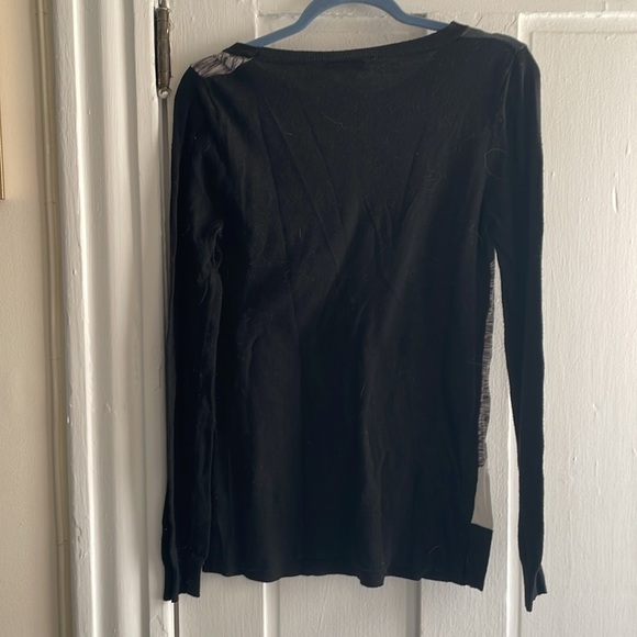 Sweater - Picture 5 of 6